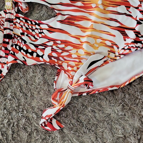 Shein Swimsuit 🩱 - Picture 7 of 13